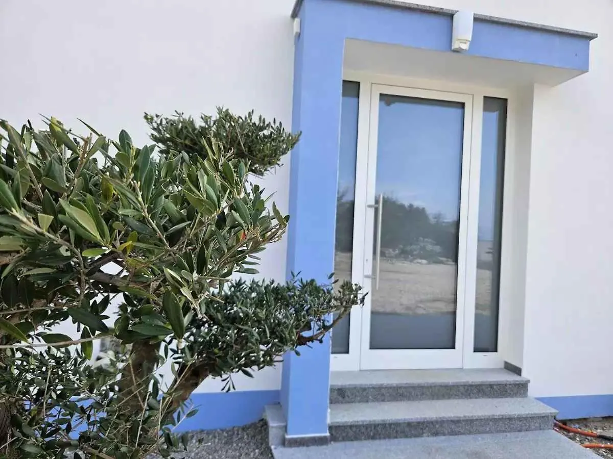 Apartment In Dramalj 49873