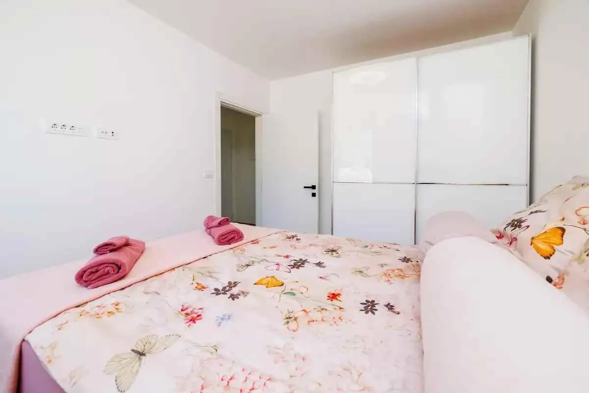 Apartment In Dramalj 49873